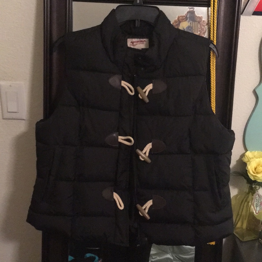 Black Puffy Vest